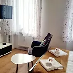 Fine For Couples Neukoelln *